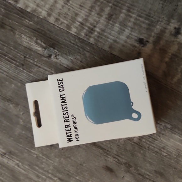 Maje Airpods Case Bag - Picture 4 of 4